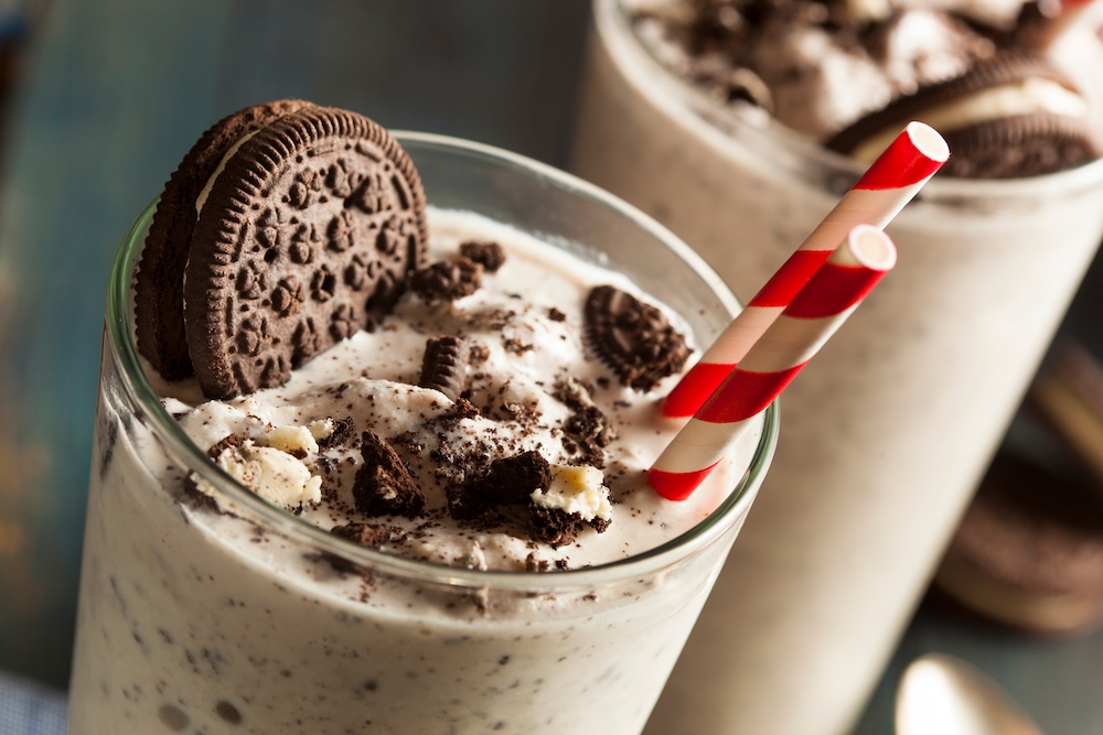 Milkshake with cookies